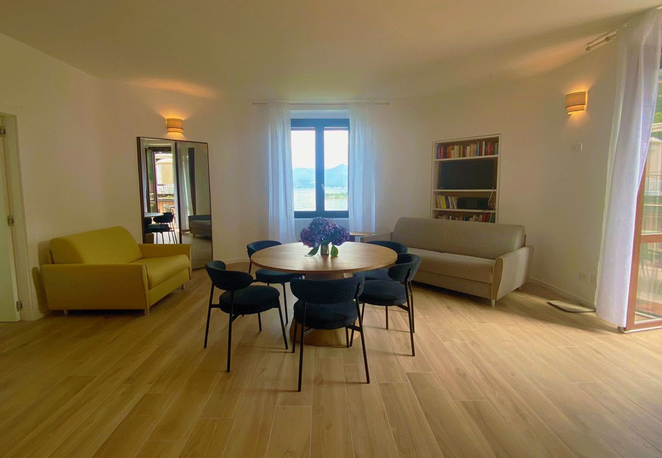 Appartamento a Baveno - Eva Apartament with Lake View in Baveno