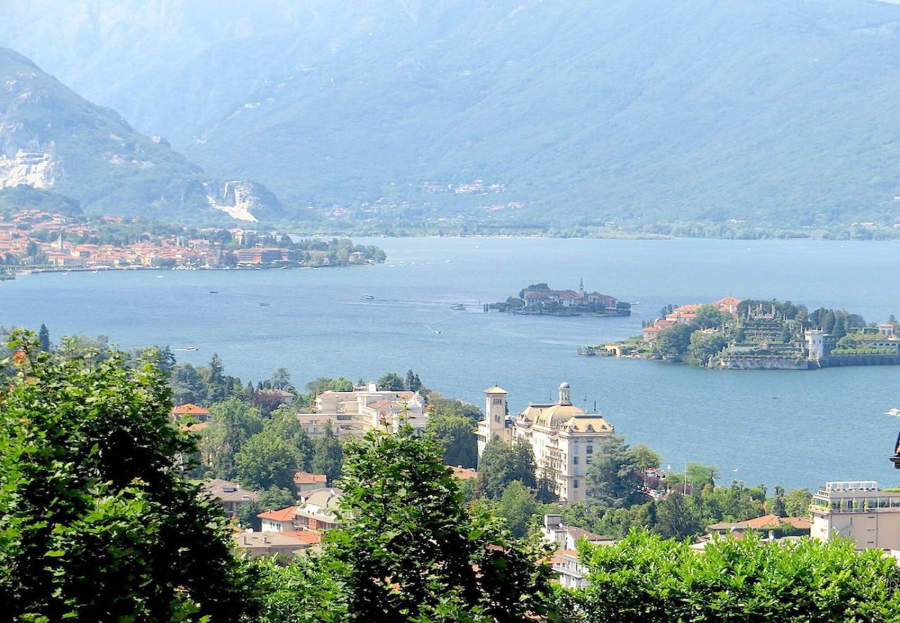 Ferienwohnung in Stresa - Africa apartment over Stresa with lake view
