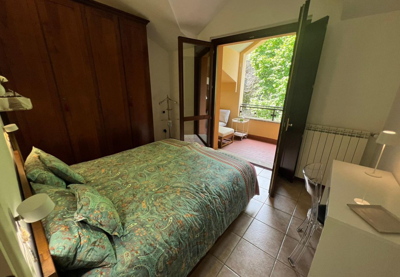 Ferienwohnung in Stresa - Sole e Lago apartment with terrace lake view in St