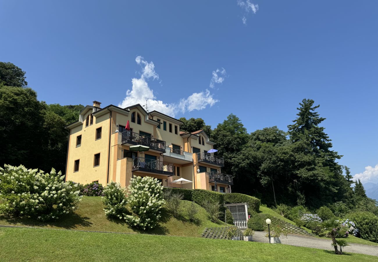 Ferienwohnung in Stresa - Marta Apartment with lake view in Stresa