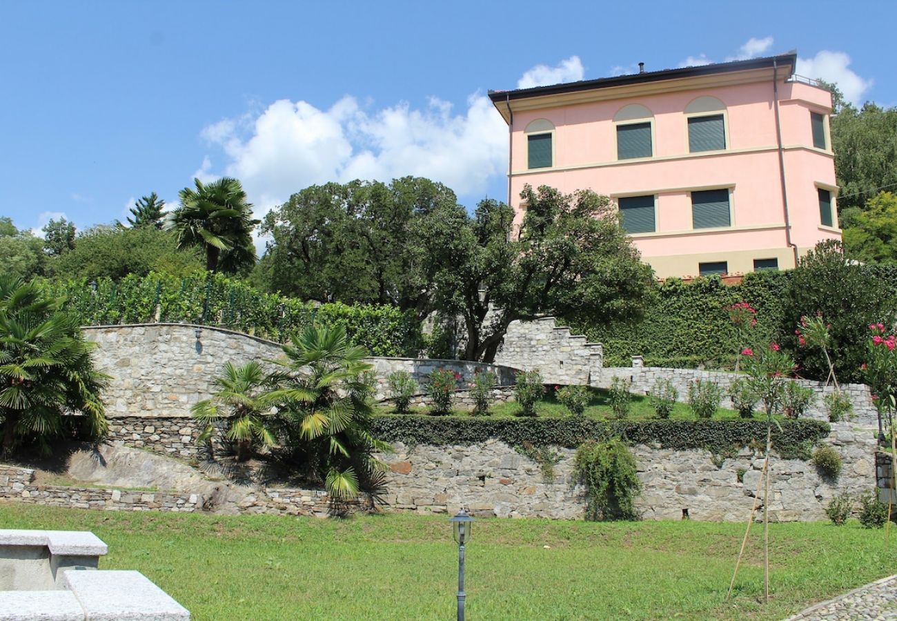 Apartment in Mergozzo - Oleandro 1 apartment in Residence Villa Cerutti