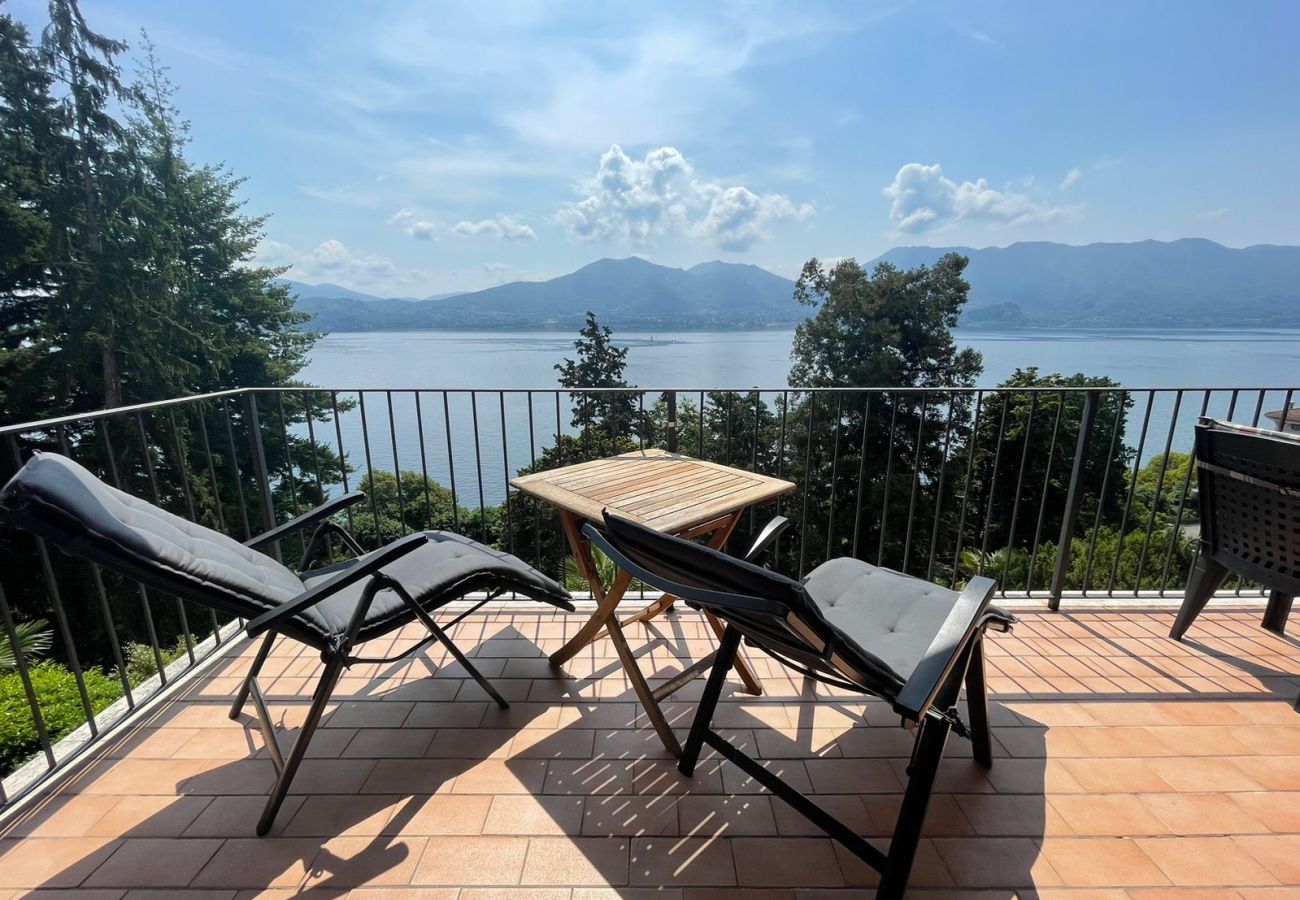 Apartment in Oggebbio - Gioia apartment with lake view and pool