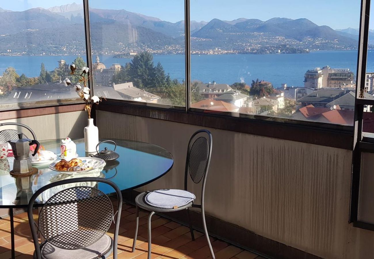 Appartement à Stresa - Terrace Lake View apt. in Stresa with  lake view